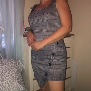 Bailey Blue Large Casual Mini Dress(greyscale plaid)